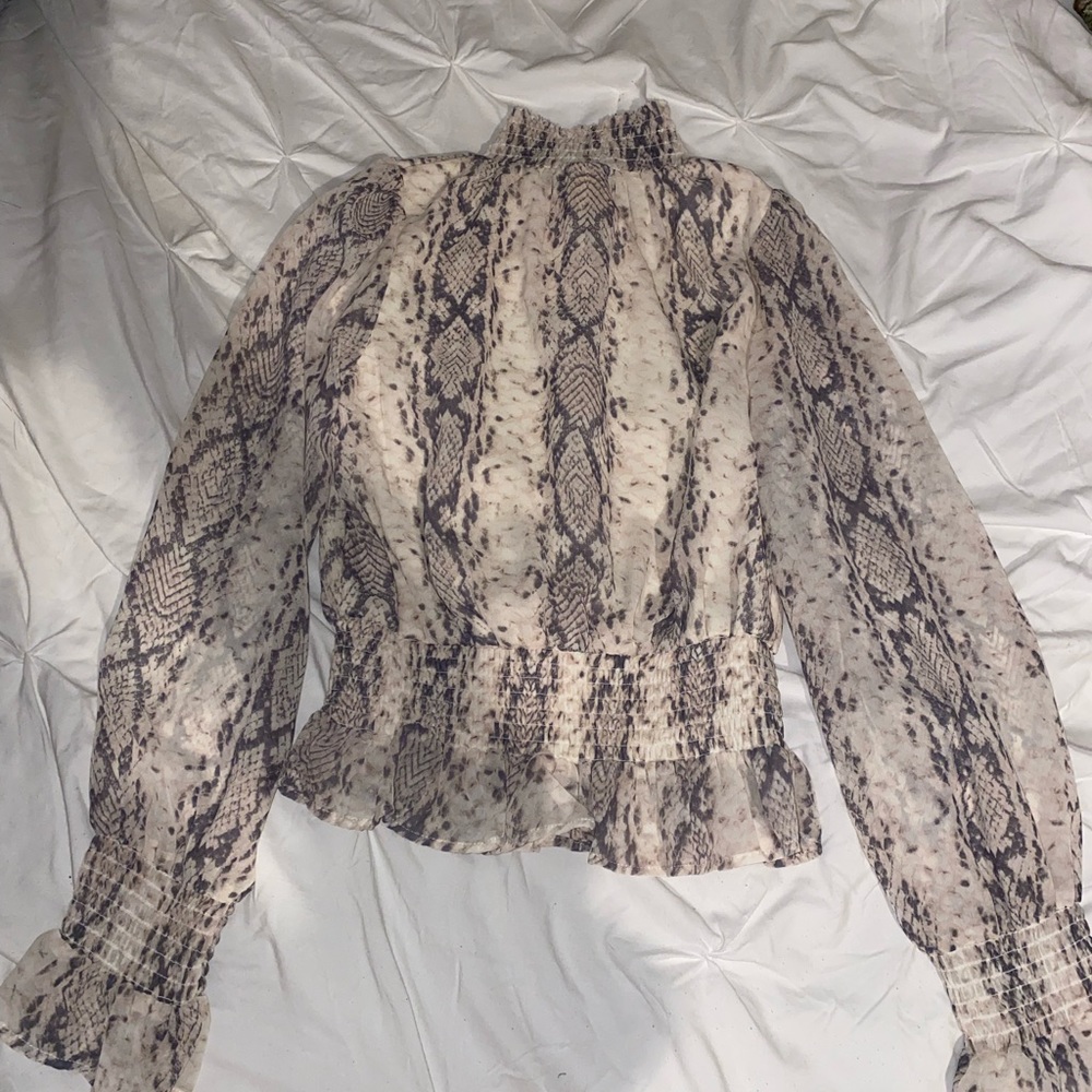 snakeprint longsleeve blouse women’s size S - Picture 1 of 4